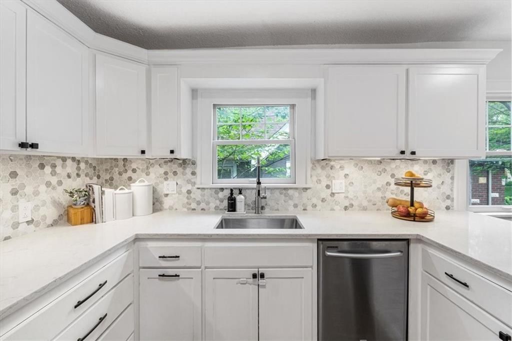 6522 Oak Street — photo 11