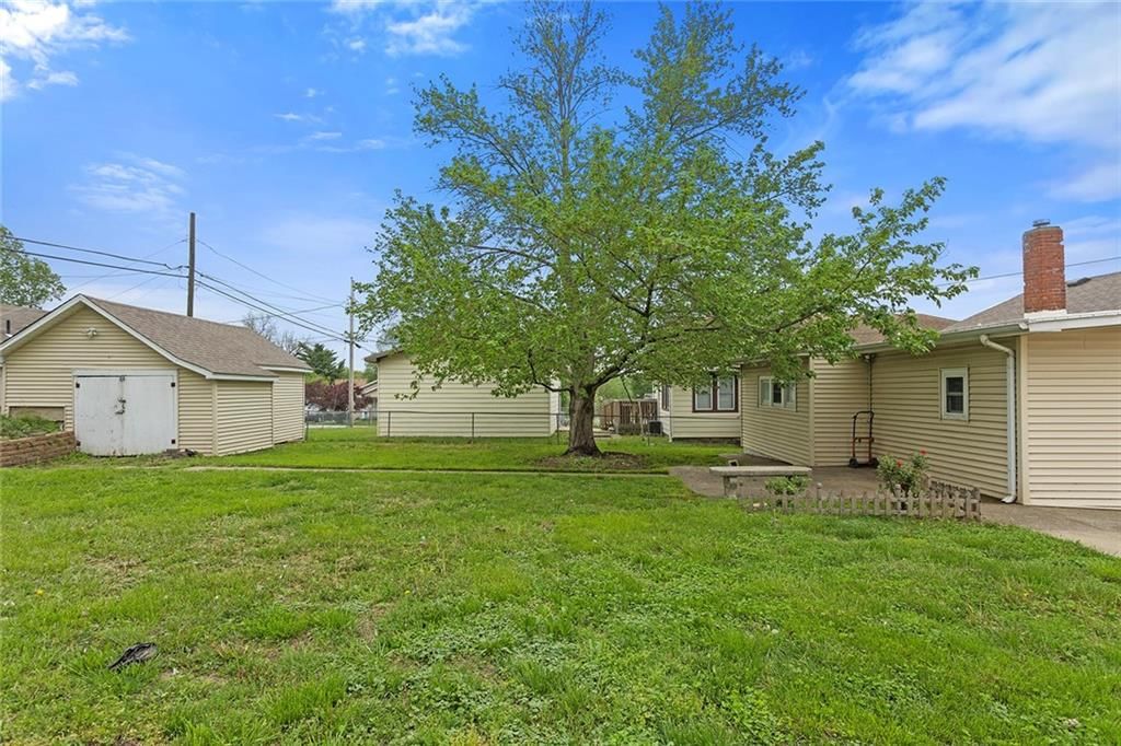 4433 N Jackson Avenue — photo 19