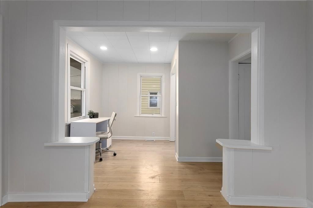 4433 N Jackson Avenue — photo 4