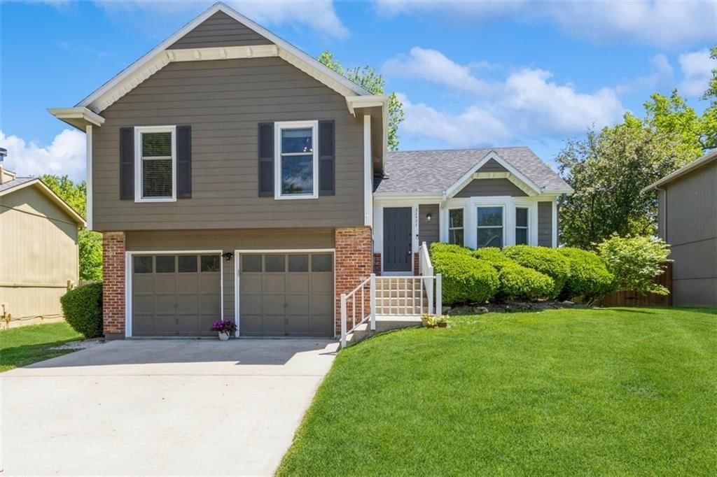 22503 W 64th Terrace, Shawnee, KS