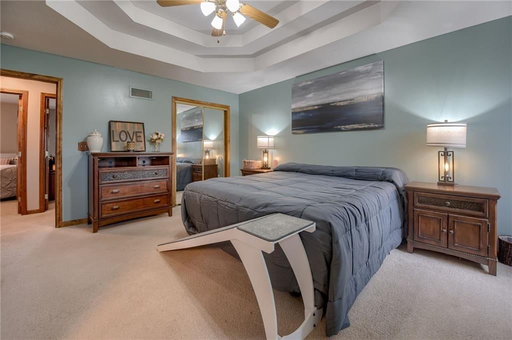 204 Surrey Court — photo 11