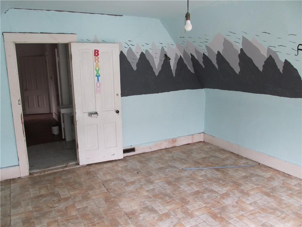 820 Custer Street — photo 21