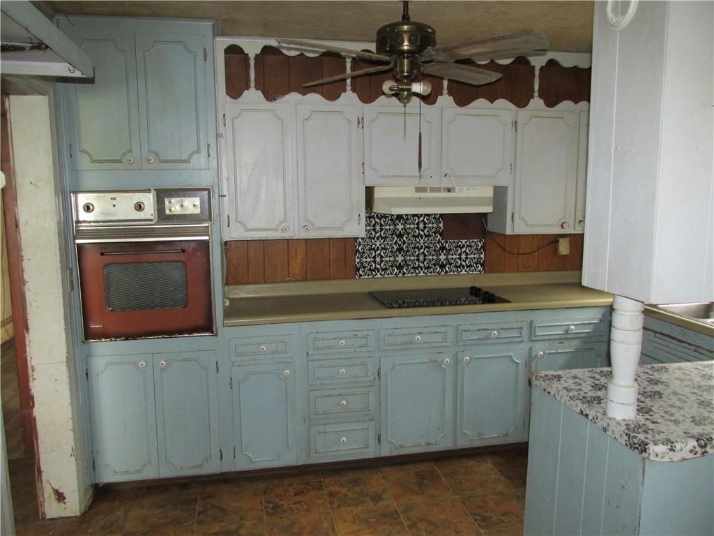 820 Custer Street — photo 9