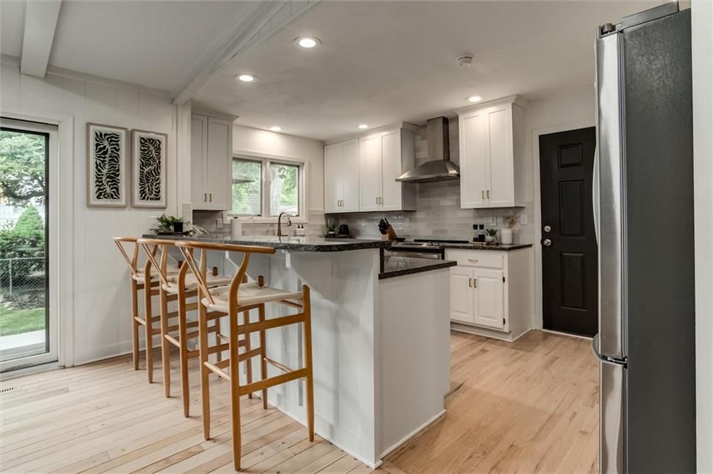 9708 Aberdeen Street — photo 9
