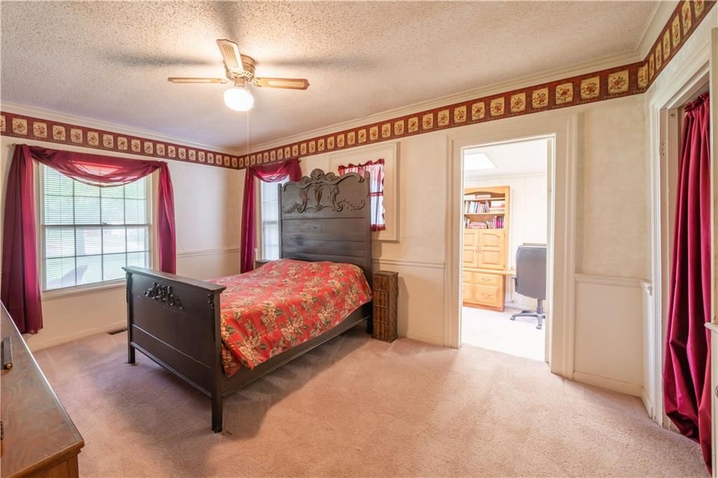 1041 Quincy Street — photo 11
