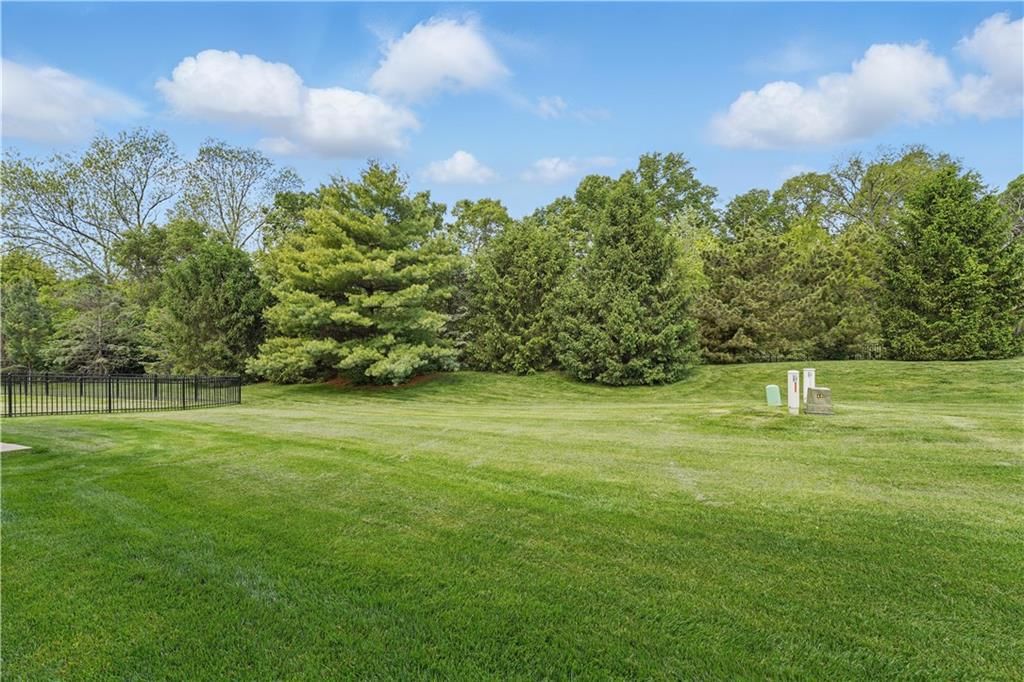 2804 S Woodbury Drive — photo 41