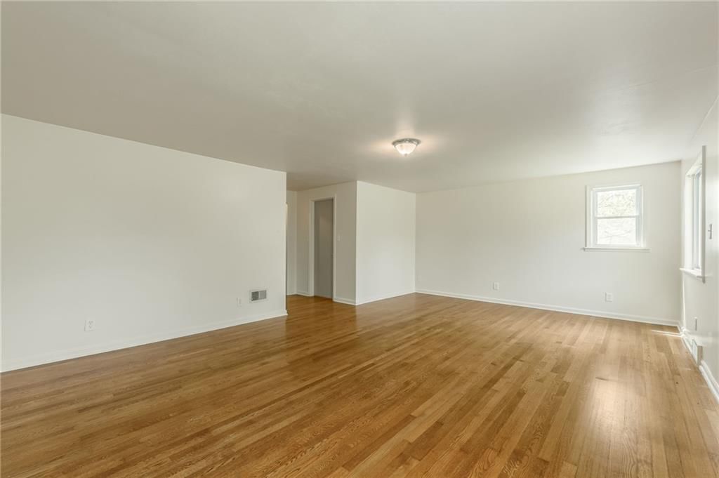 10706 Hillcrest Road — photo 33