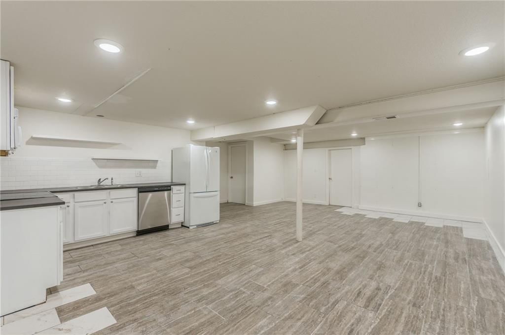 10706 Hillcrest Road — photo 37