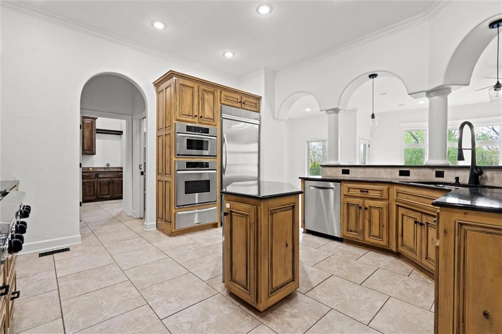 304 NW ROCKWOOD Court — photo 18