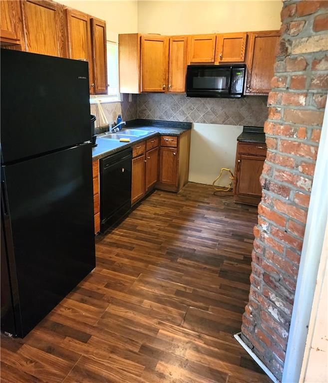 320 E Highland Avenue — photo 6