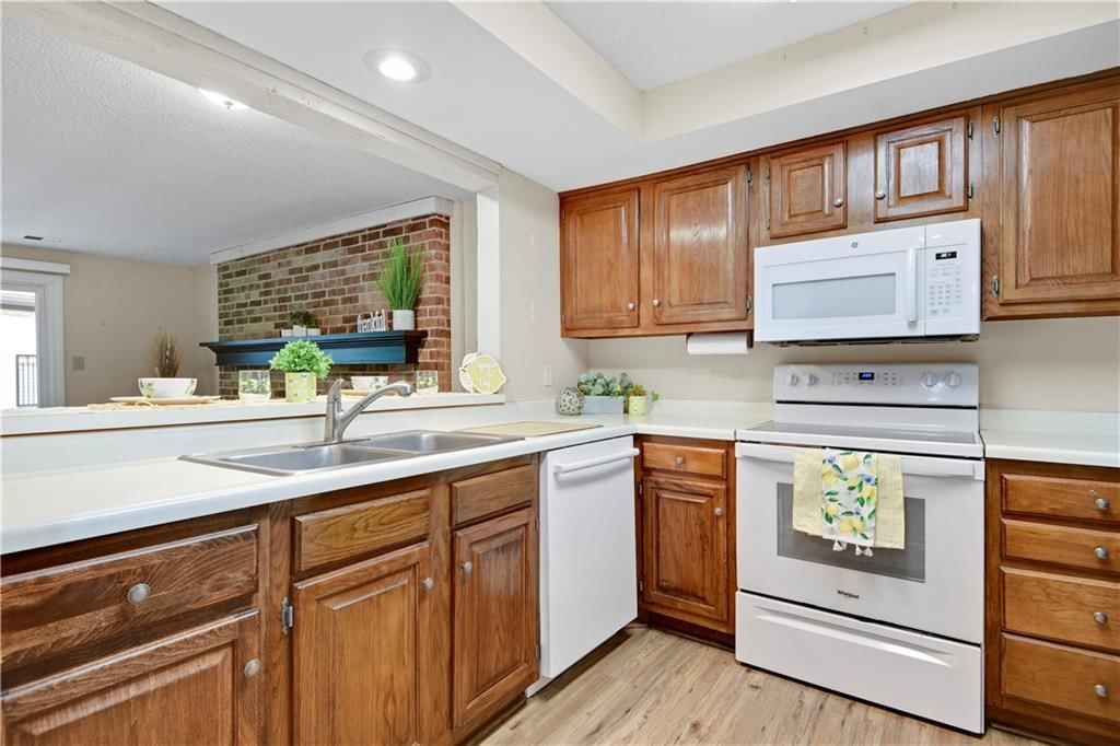6638 W 109th Street — photo 16