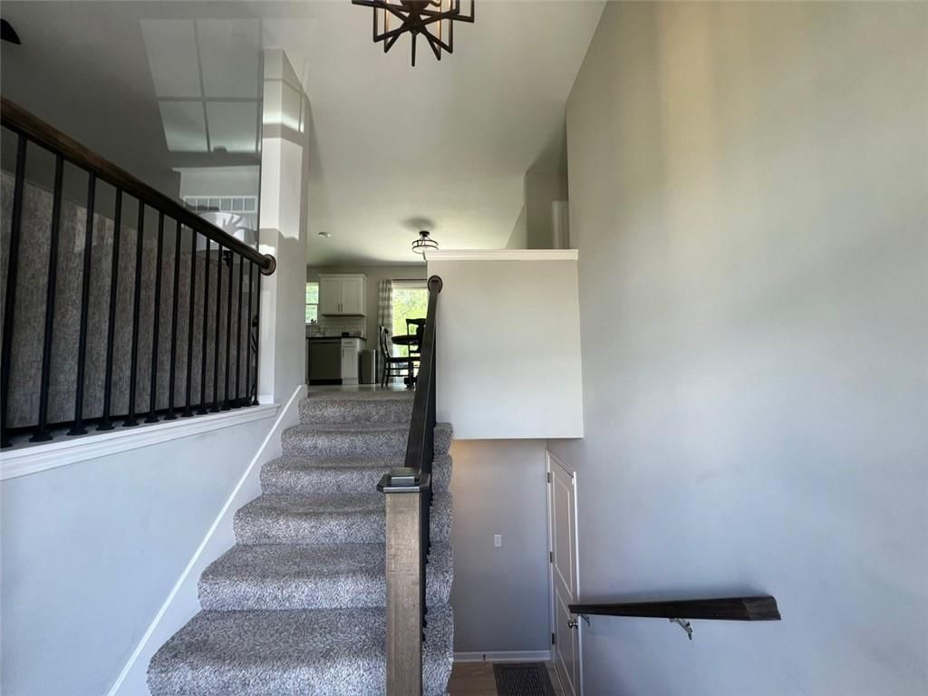 5105 N Belmont Avenue — photo 4