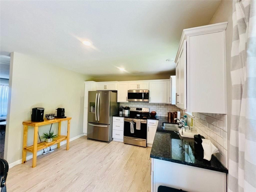 5105 N Belmont Avenue — photo 9