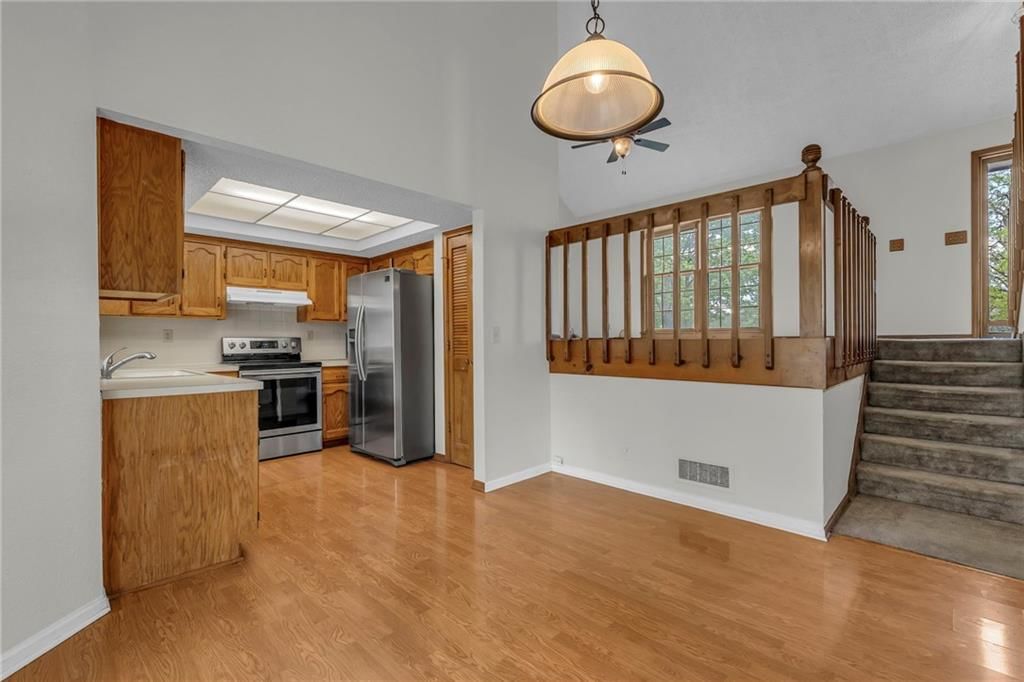 401 S Montclaire Drive — photo 11