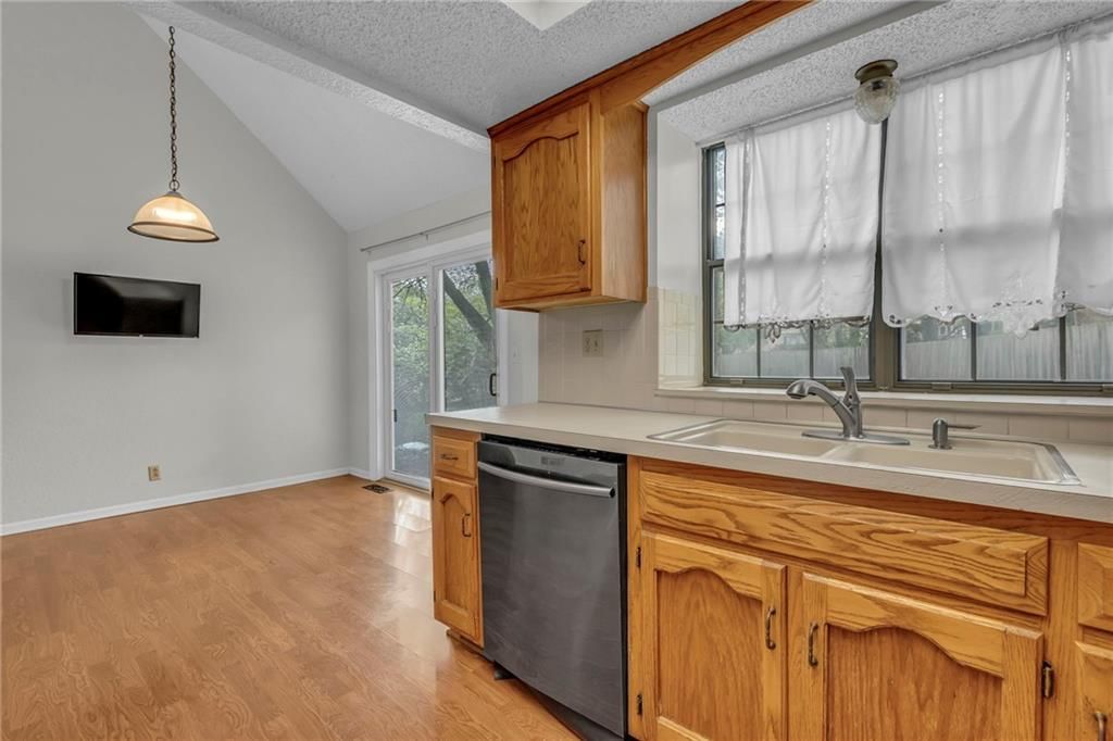 401 S Montclaire Drive — photo 15