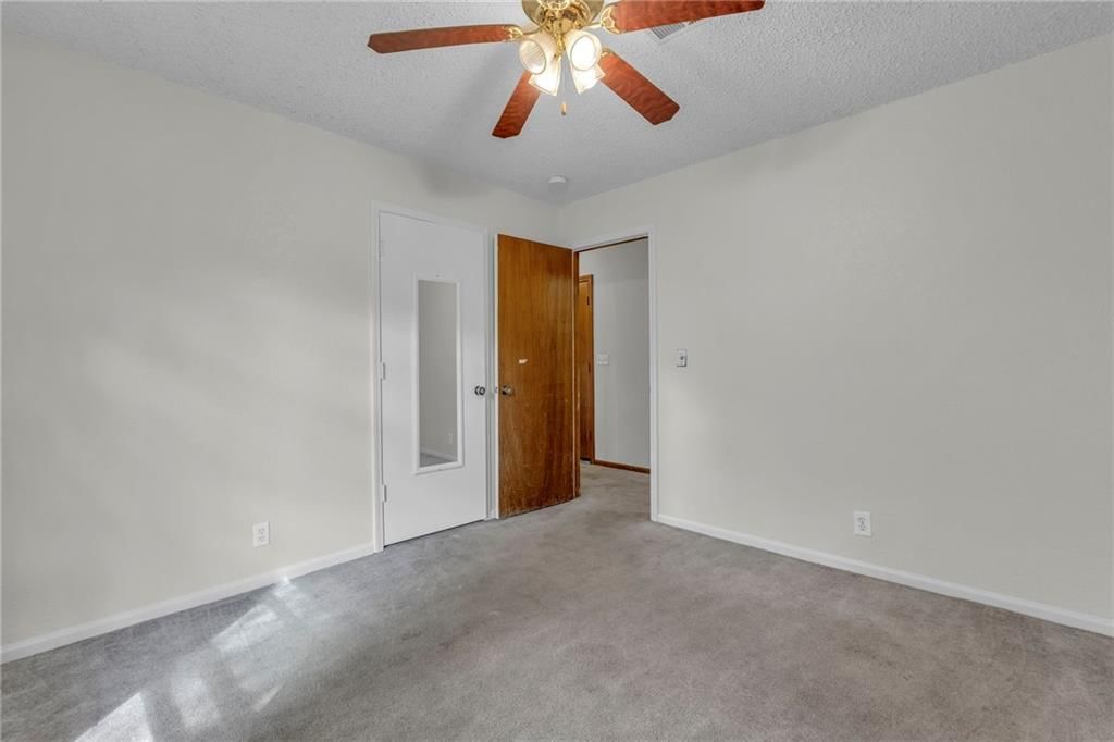 401 S Montclaire Drive — photo 25