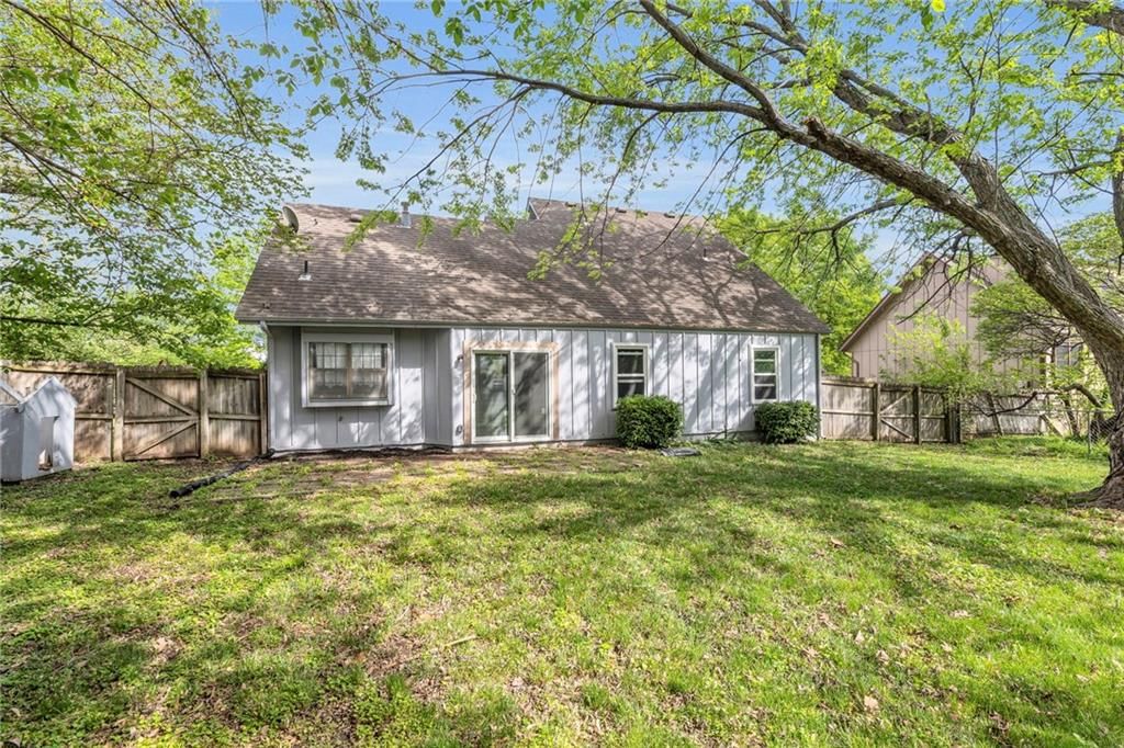 401 S Montclaire Drive — photo 28