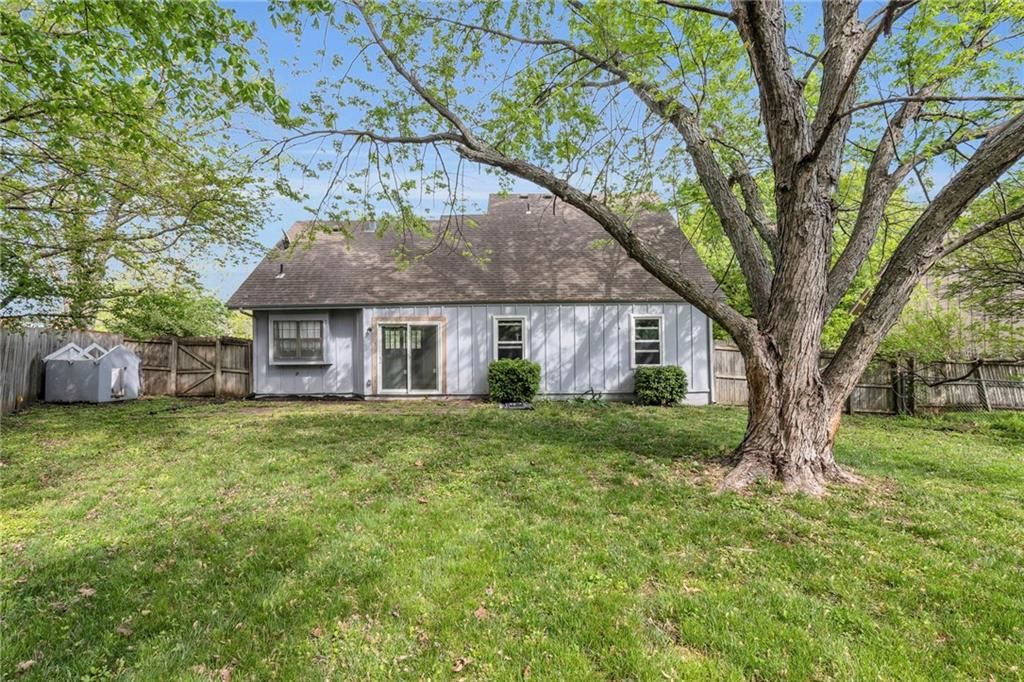 401 S Montclaire Drive — photo 29
