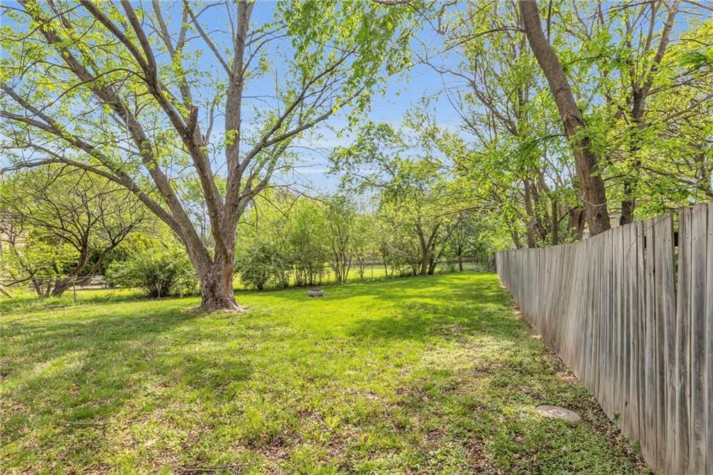 401 S Montclaire Drive — photo 32