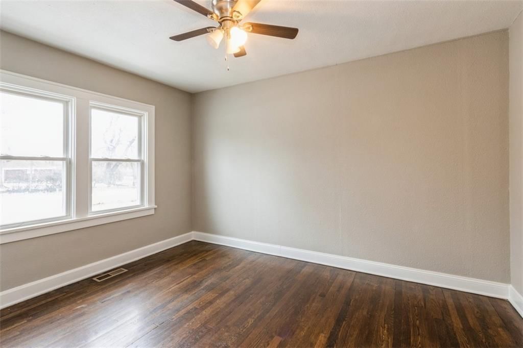 2217 E 73RD Street — photo 11