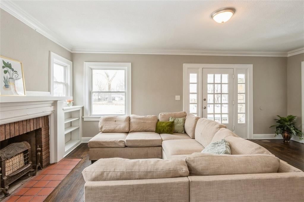 2217 E 73RD Street — photo 5
