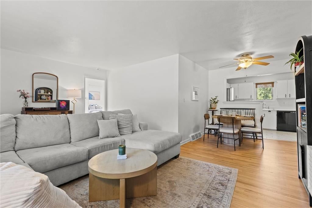 8334 Kenwood Avenue — photo 17