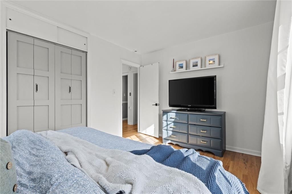 8334 Kenwood Avenue — photo 24