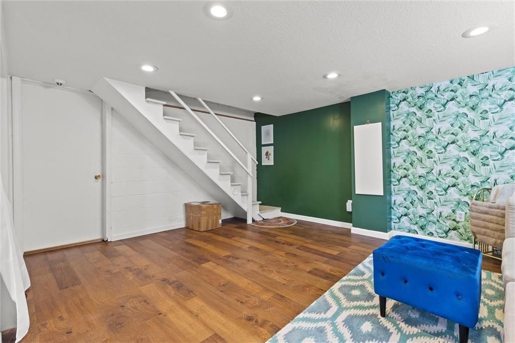 8334 Kenwood Avenue — photo 30