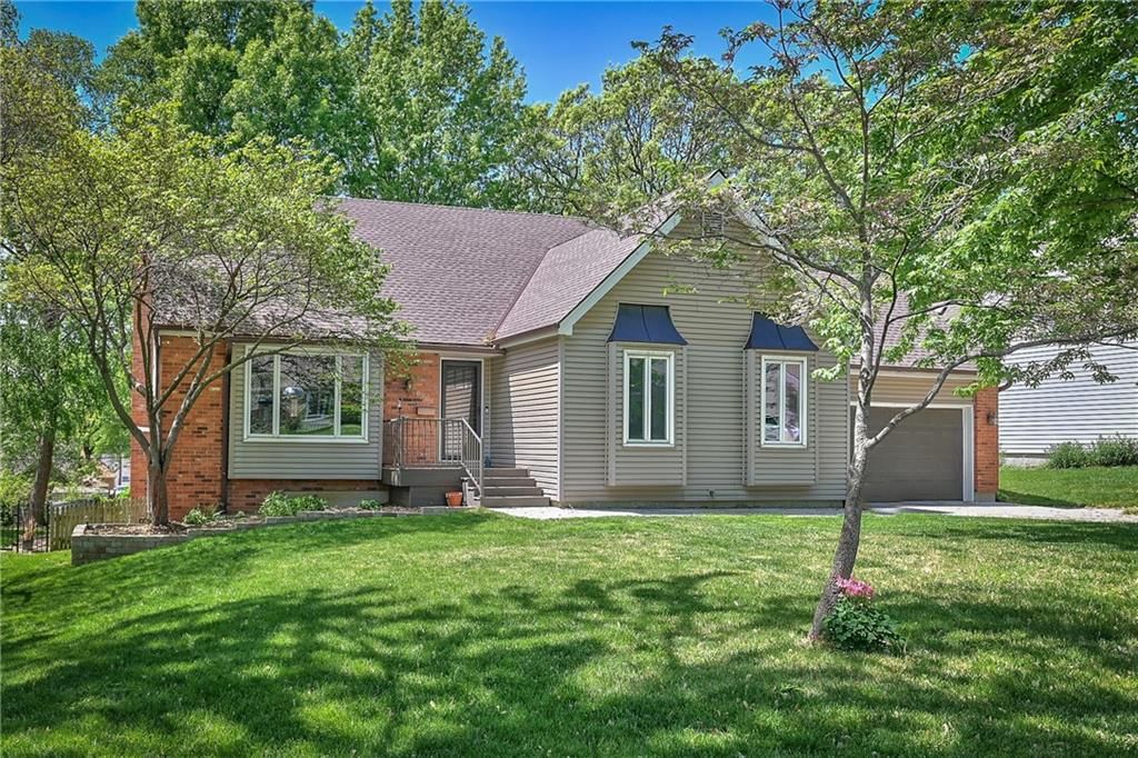 6302 N Askew Avenue — photo 2