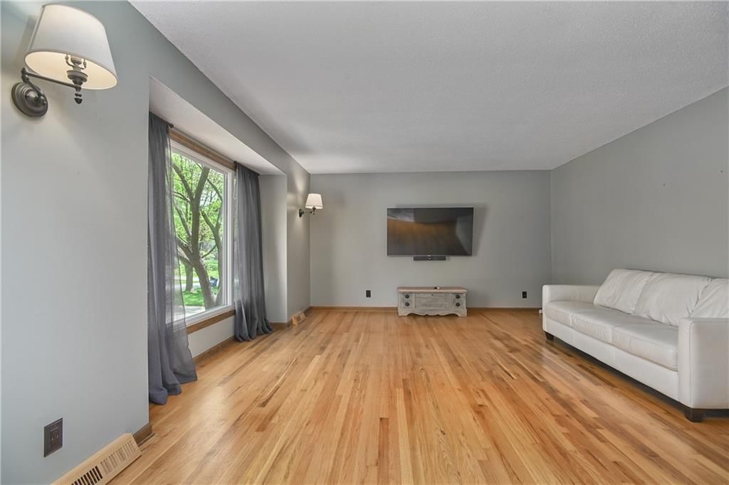 6302 N Askew Avenue — photo 3