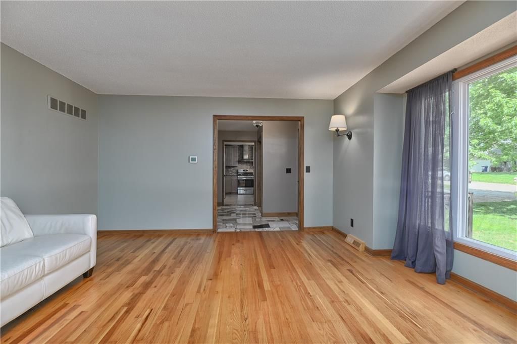 6302 N Askew Avenue — photo 6