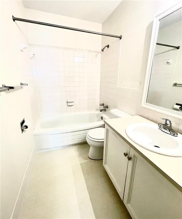 8304 Hemlock Street — photo 7