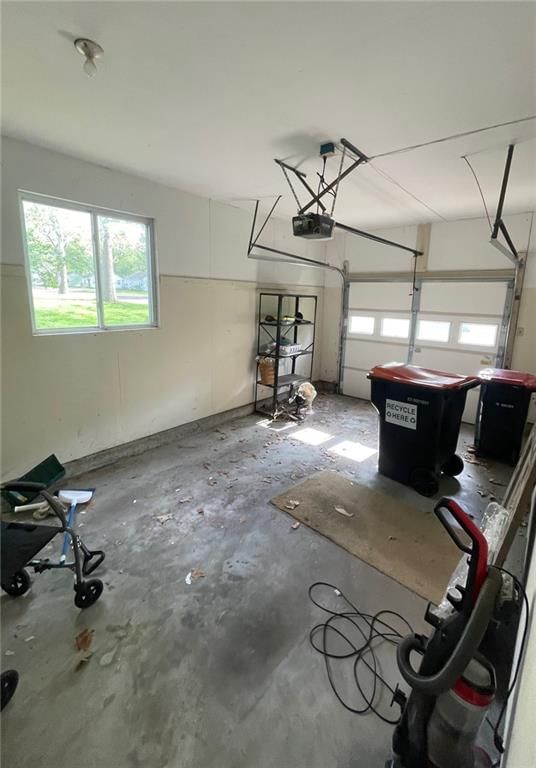8304 Hemlock Street — photo 10