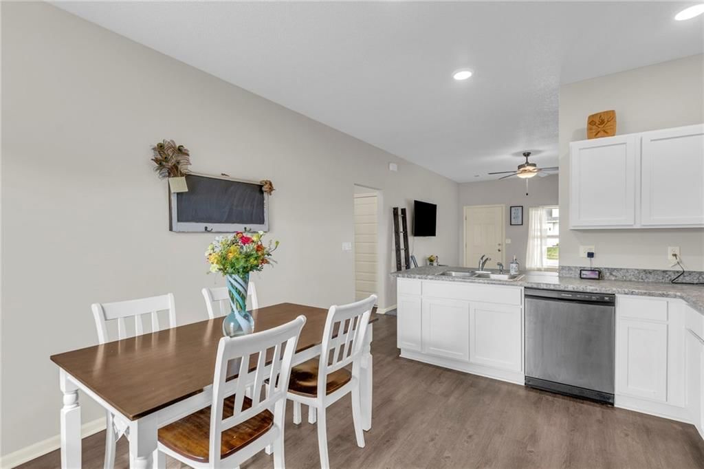 714 Roseberry Drive — photo 11