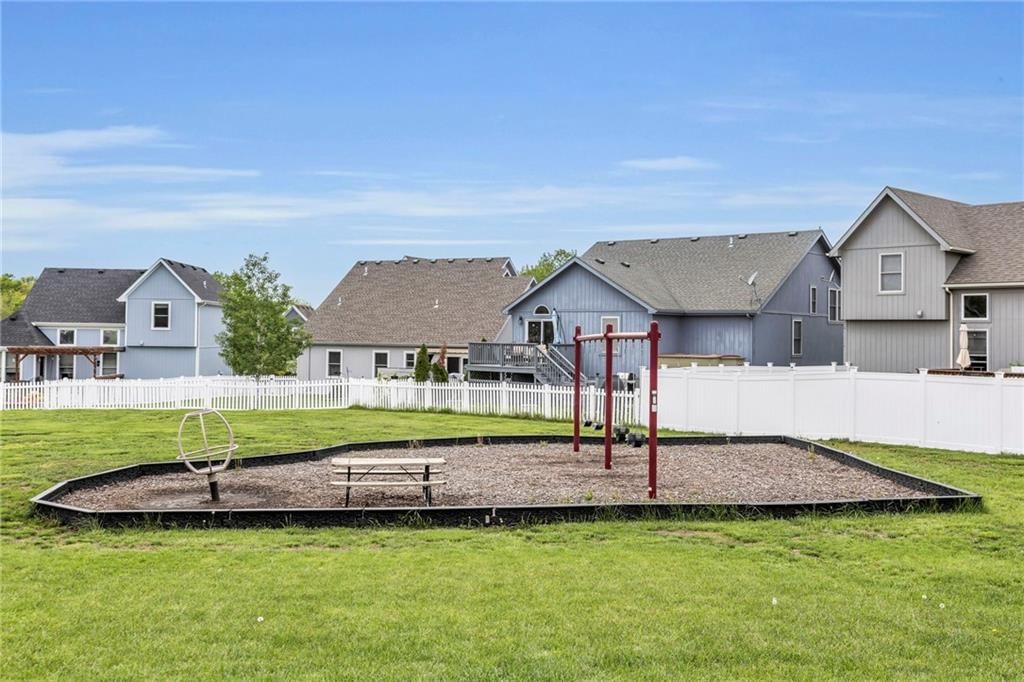 714 Roseberry Drive — photo 30