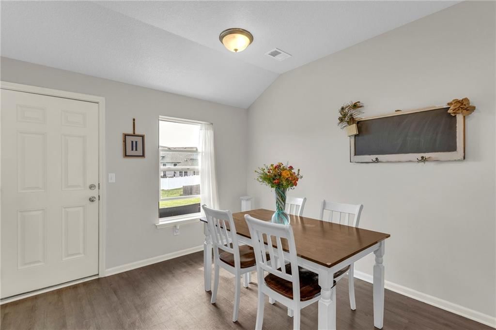 714 Roseberry Drive — photo 10