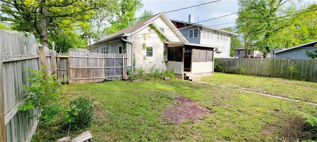 508 N Walnut Street — photo 30