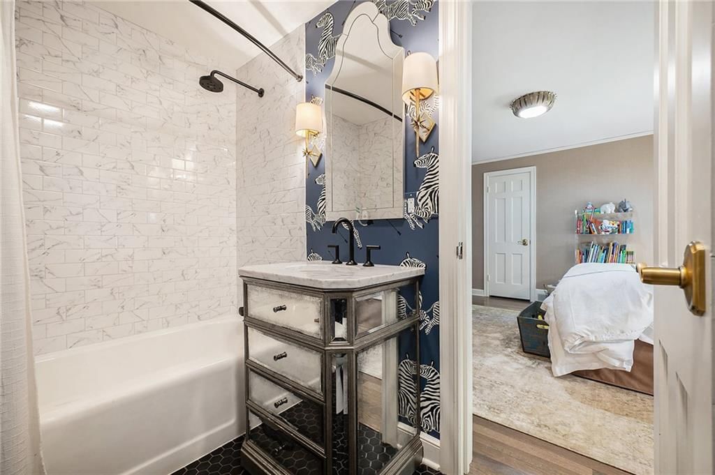 1250 W 63rd Terrace — photo 34