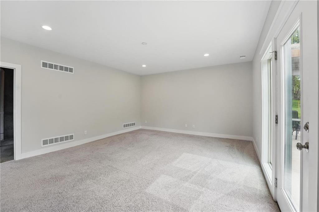 6395 Sioux Drive — photo 26