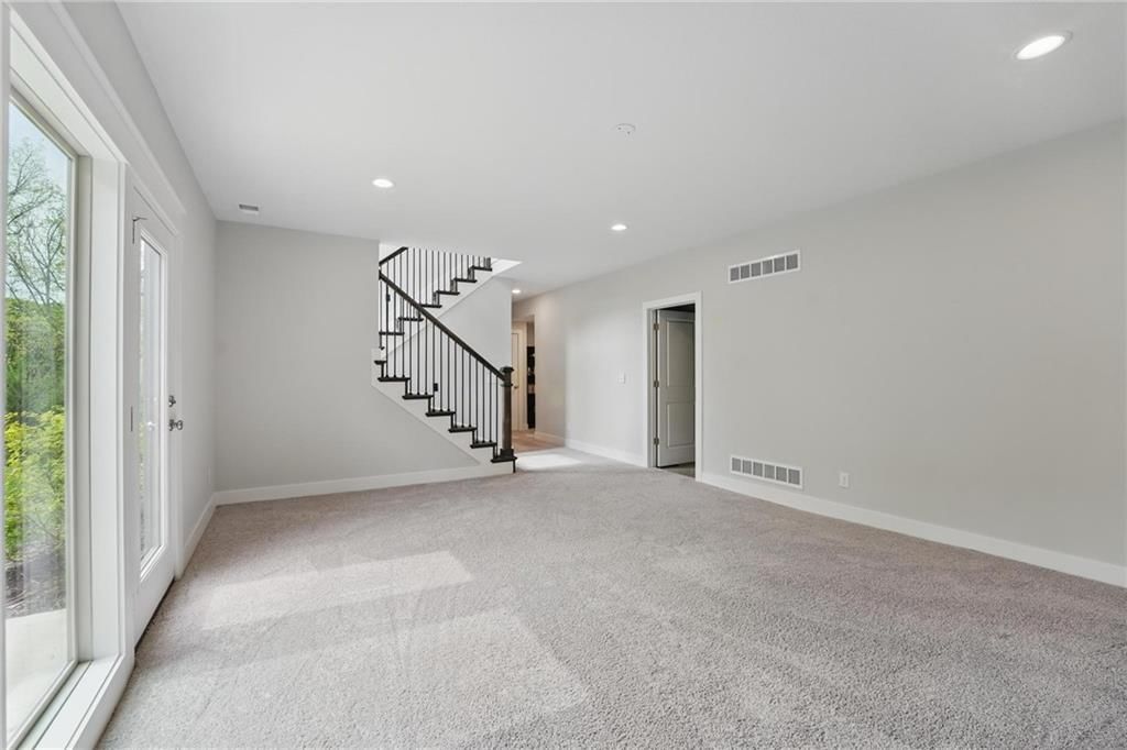 6395 Sioux Drive — photo 27