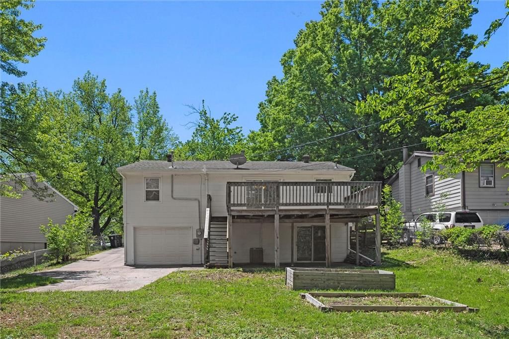 5500 NE 59th Terrace — photo 32