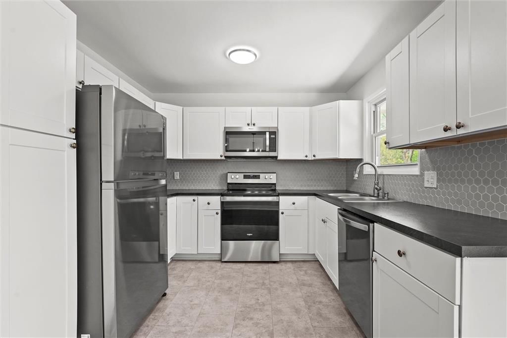 5500 NE 59th Terrace — photo 8