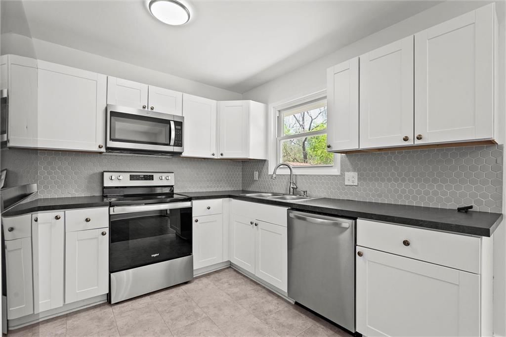 5500 NE 59th Terrace — photo 9