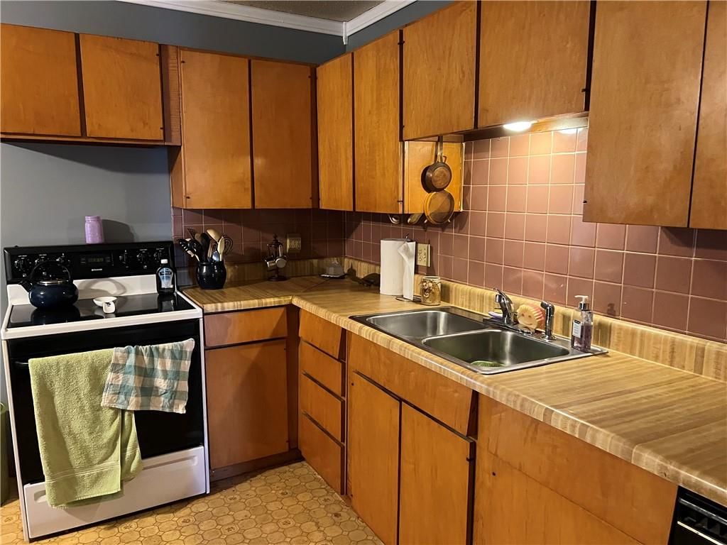 701 Range Street — photo 3