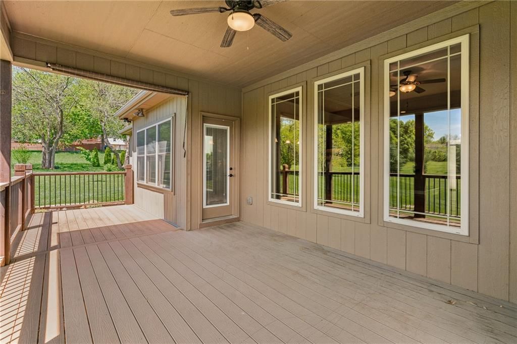 704 Meadowlark Street SE — photo 14