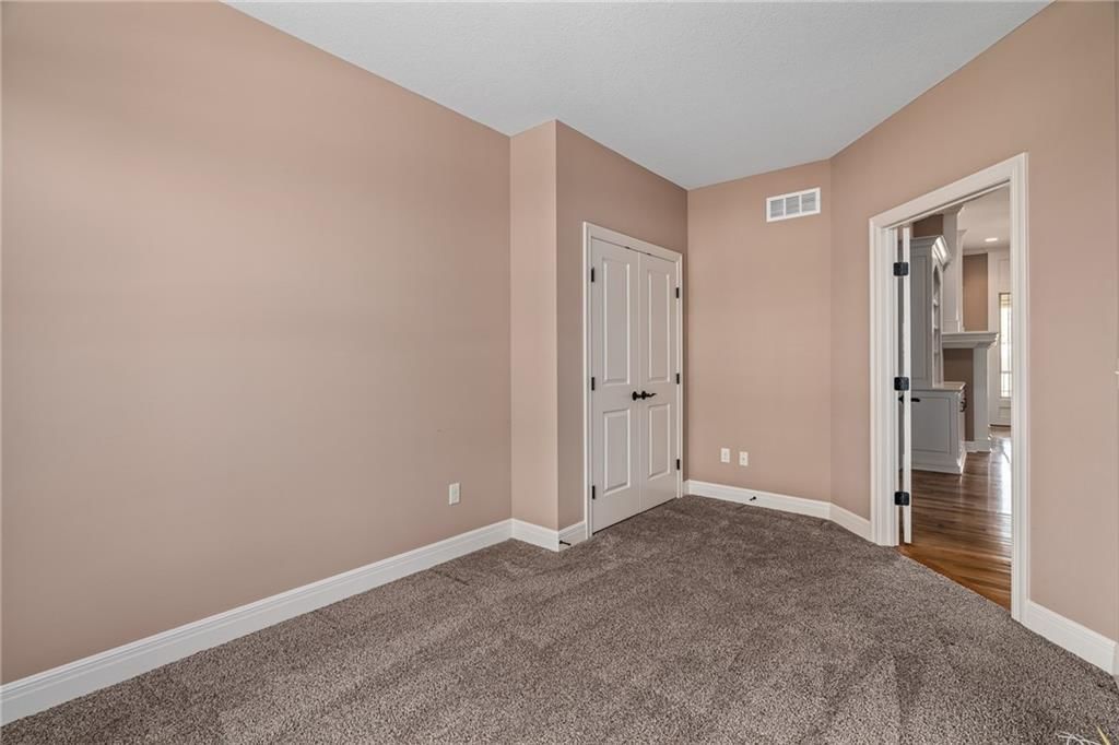 704 Meadowlark Street SE — photo 21