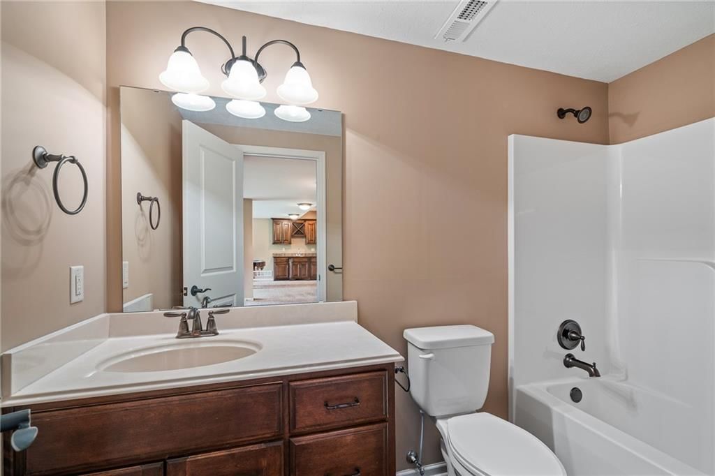 704 Meadowlark Street SE — photo 30
