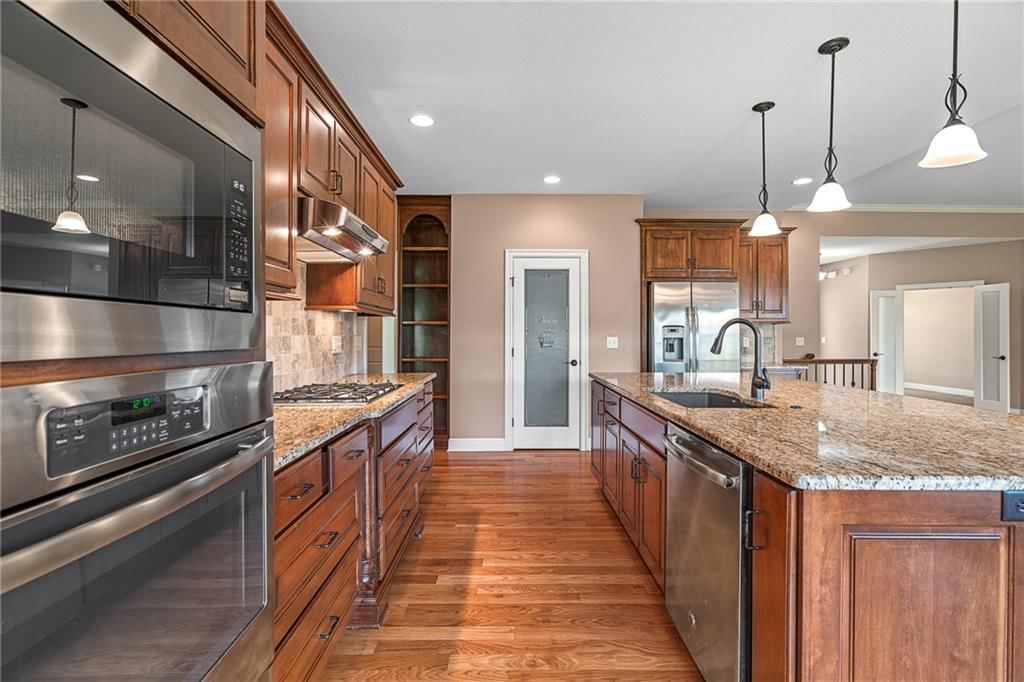 704 Meadowlark Street SE — photo 5