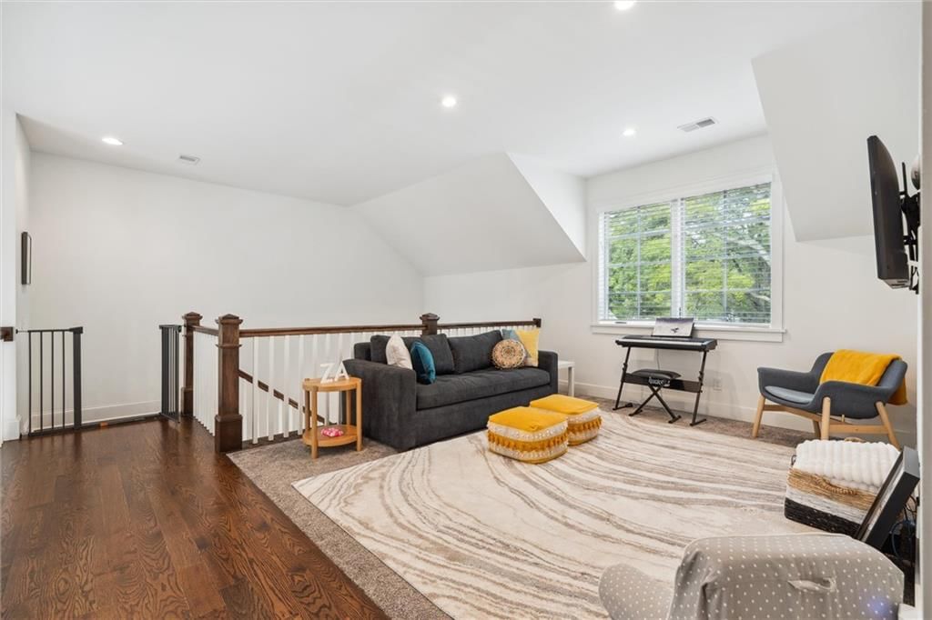 8023 Wenonga Road — photo 33