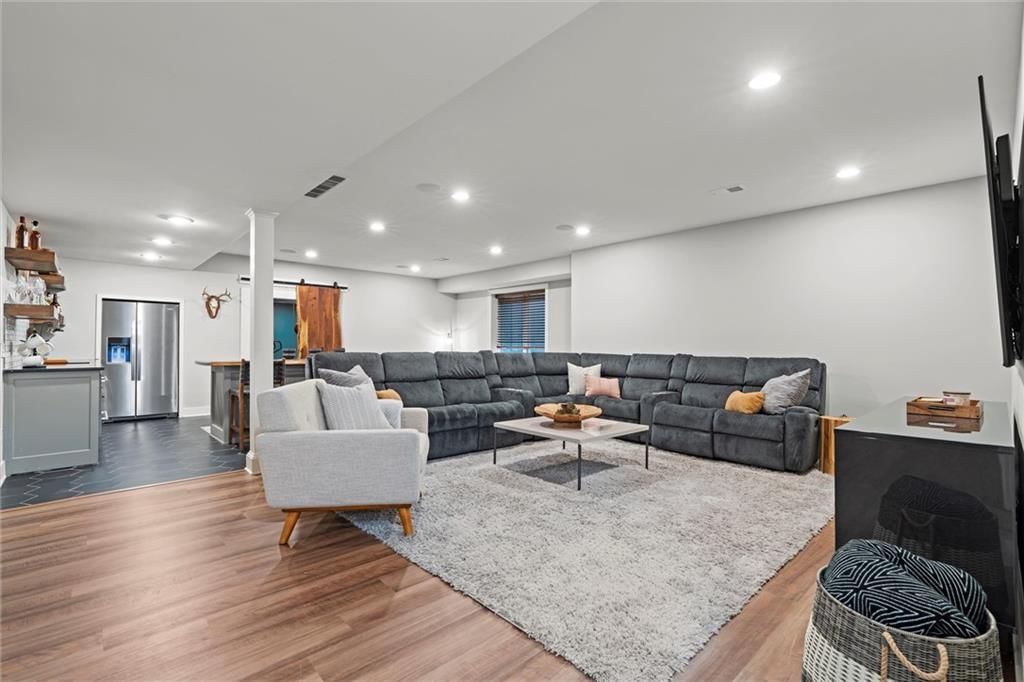 8023 Wenonga Road — photo 42
